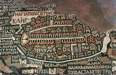  Madaba Map - Freski w jasnych kolorach z detalami architektonicznymi